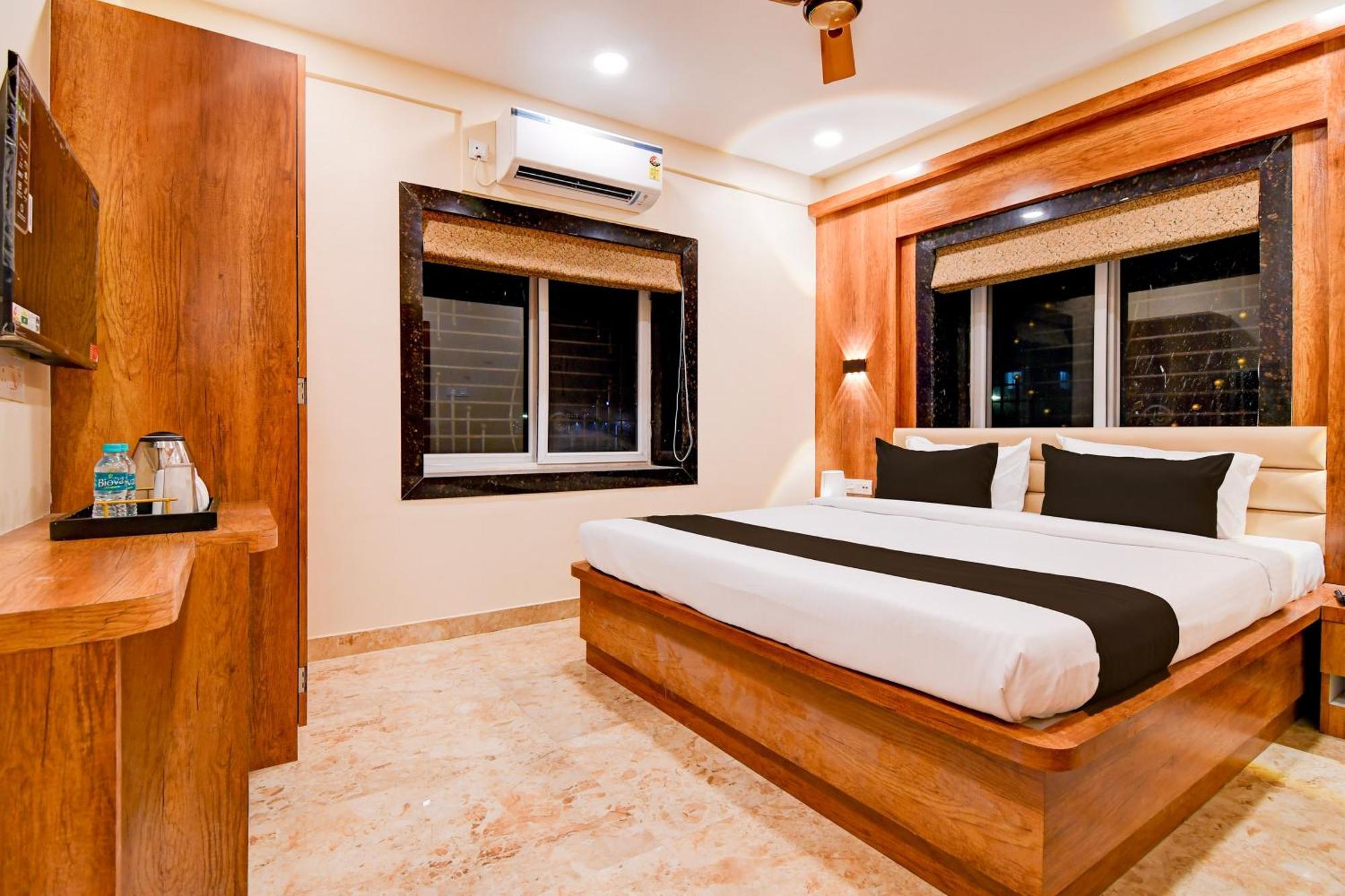 O 82938 Grand Hotel Kolkata